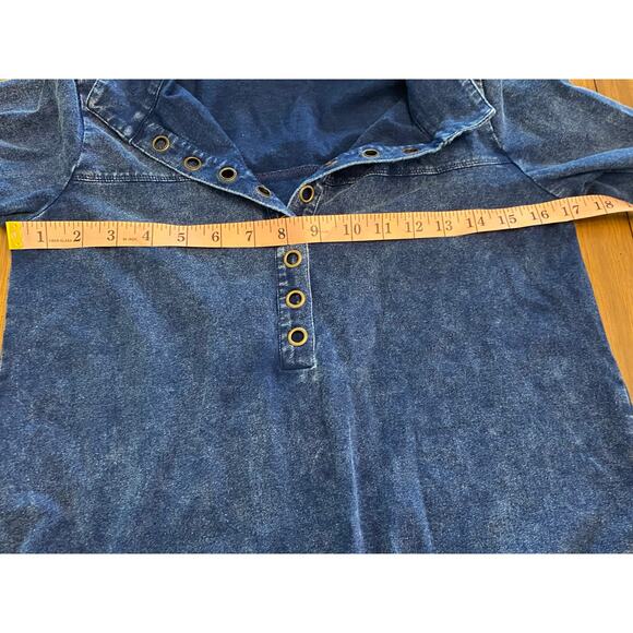 Soft‎ Surroundings Petite Denim Look Henley Top Blue Long Sleeve XS - Picture 6 of 7